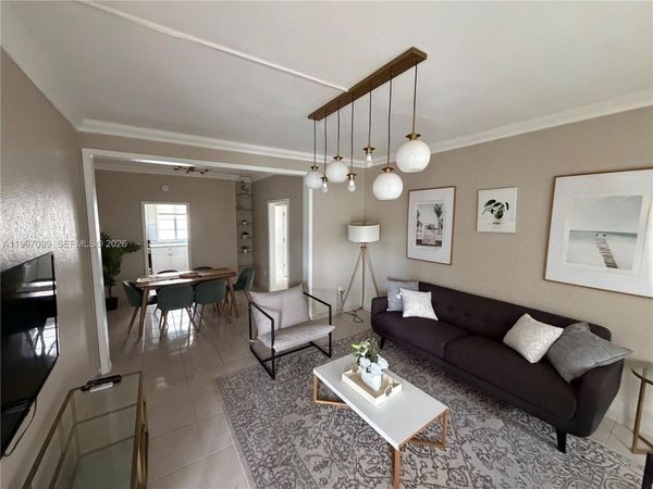 301 86th St , Unit 315-3, Miami Beach, FL 33141