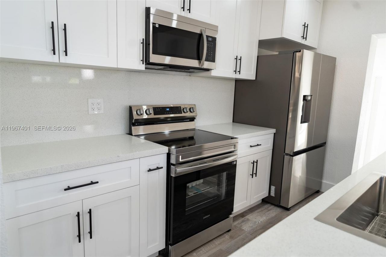 2600 NW 108th St , Miami, FL 33167 Photo