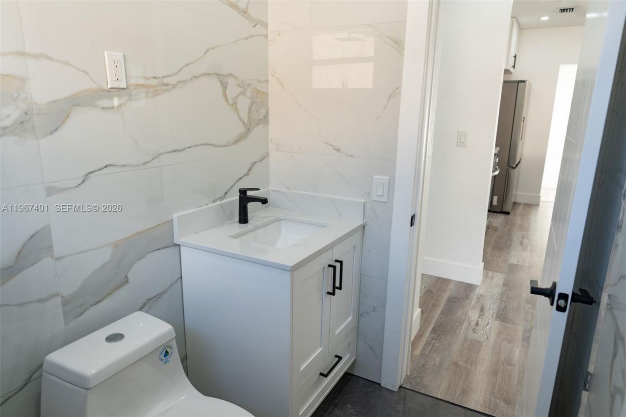 2600 NW 108th St , Miami, FL 33167 Photo