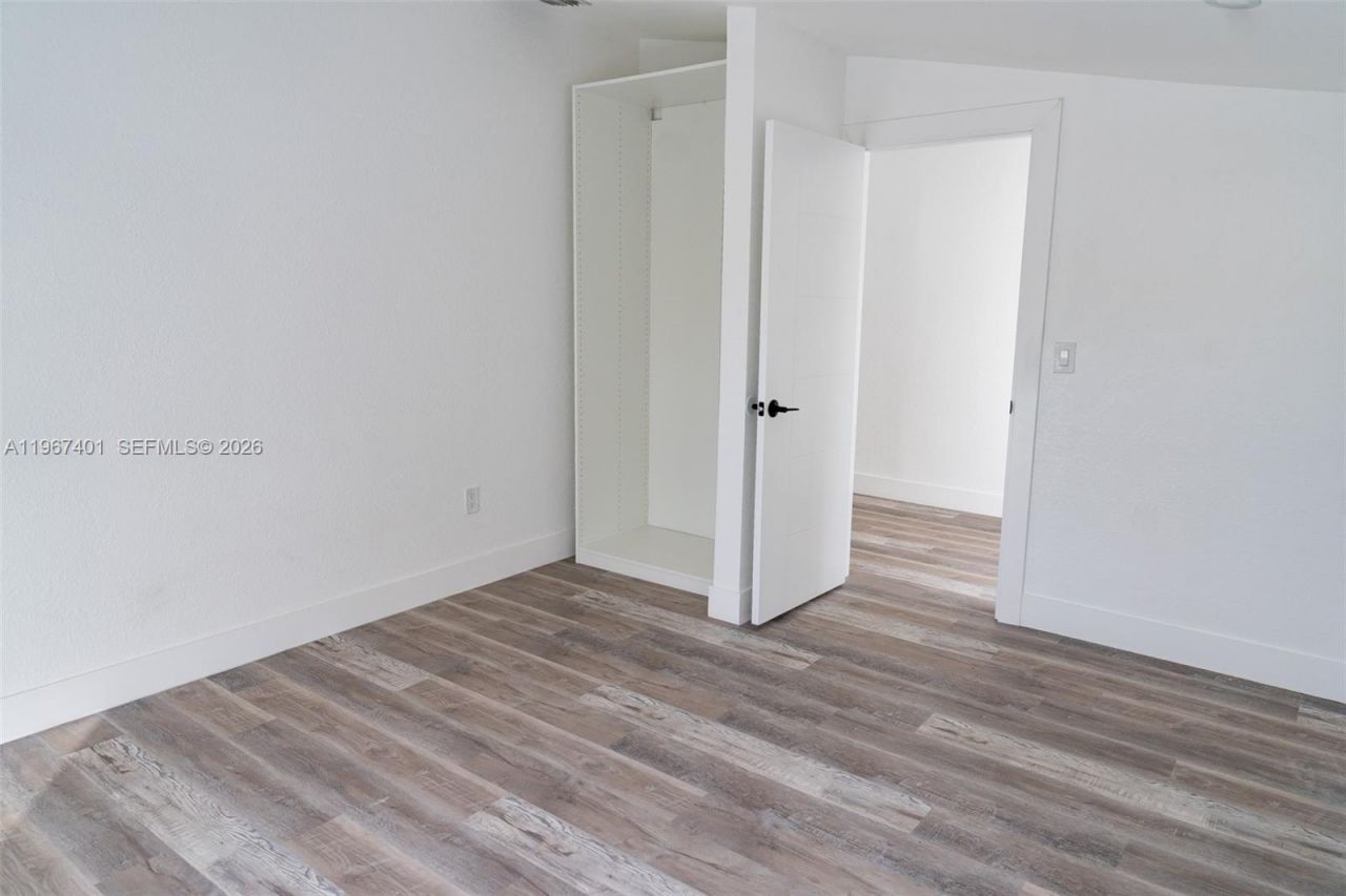 2600 NW 108th St , Miami, FL 33167 Photo