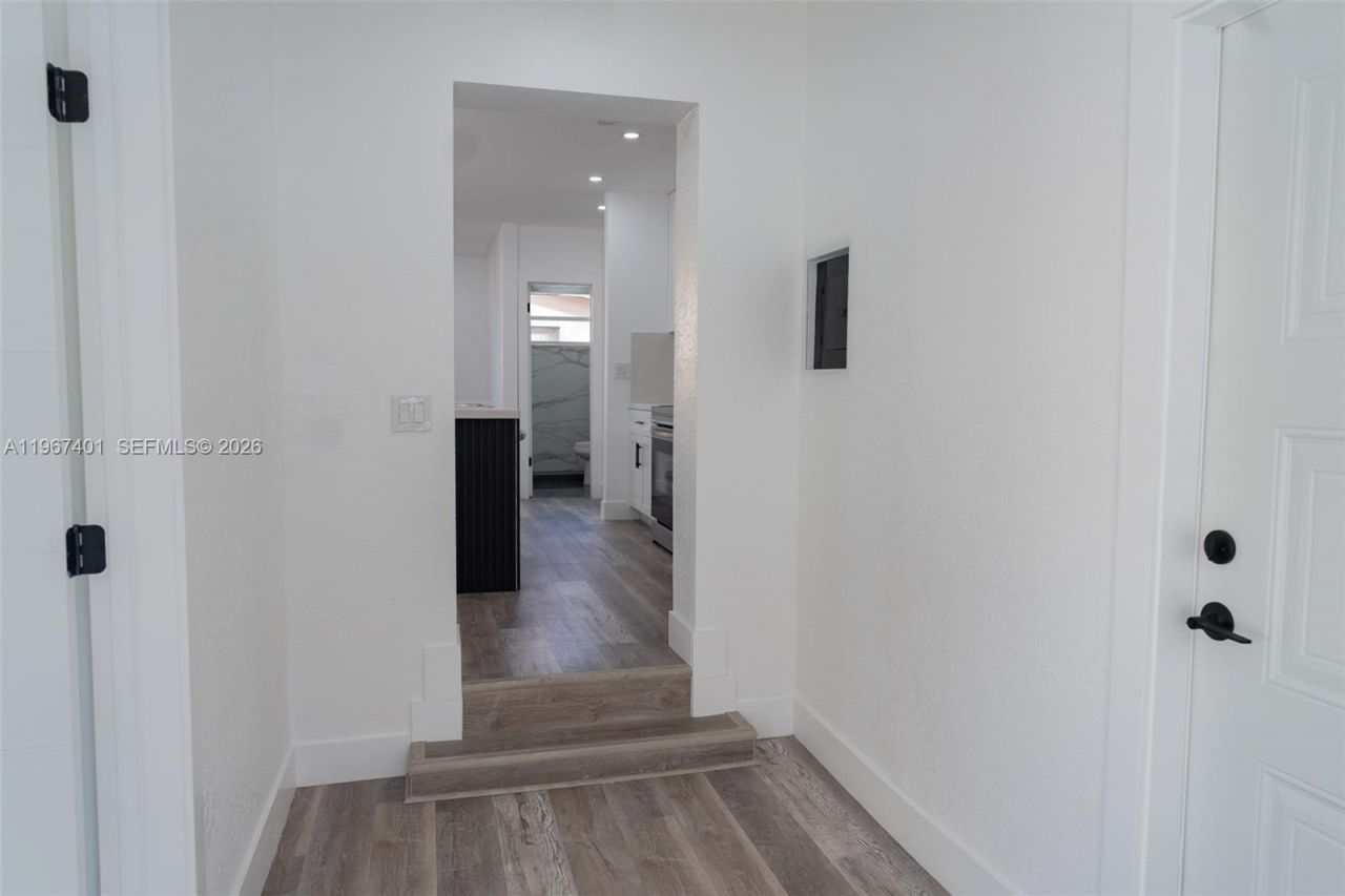 2600 NW 108th St , Miami, FL 33167 Photo