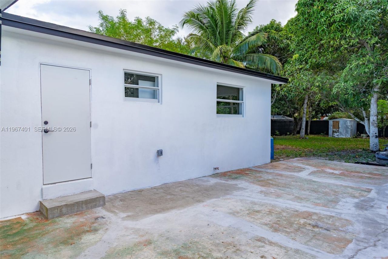 2600 NW 108th St , Miami, FL 33167 Photo