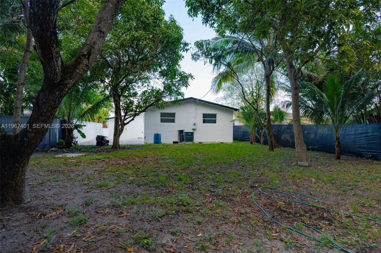 2600 NW 108th St , Miami, FL 33167 Photo