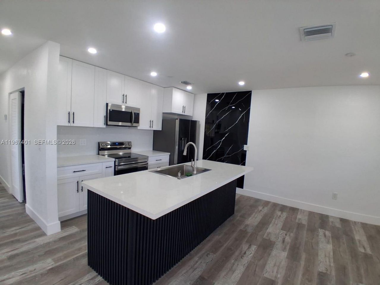 2600 NW 108th St, Miami, FL 33167 Photo