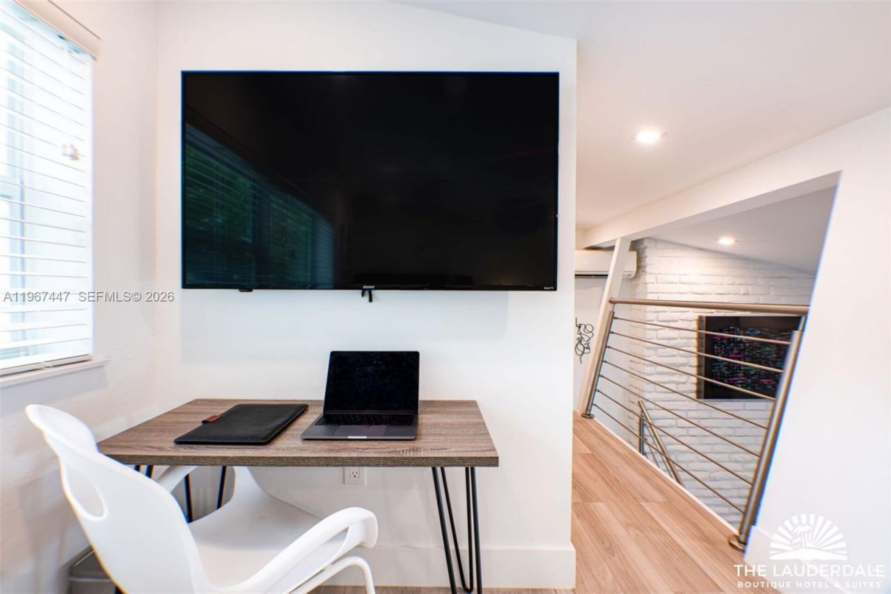 505 SE 16th St , Fort Lauderdale, FL 33316 Photo