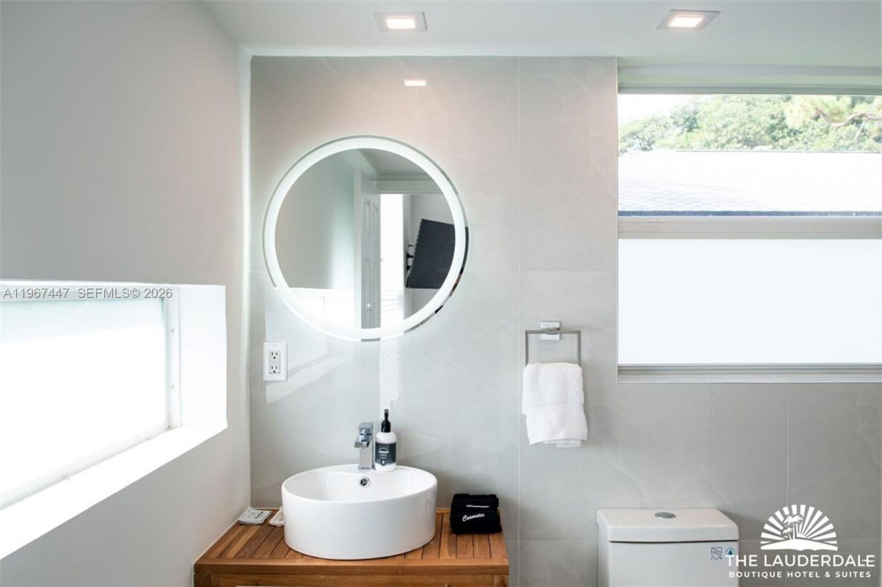 505 SE 16th St , Fort Lauderdale, FL 33316 Photo