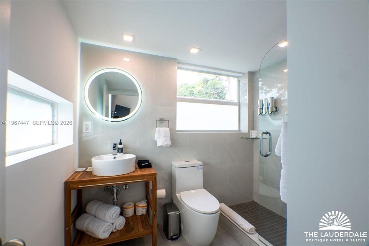 505 SE 16th St , Fort Lauderdale, FL 33316 Photo