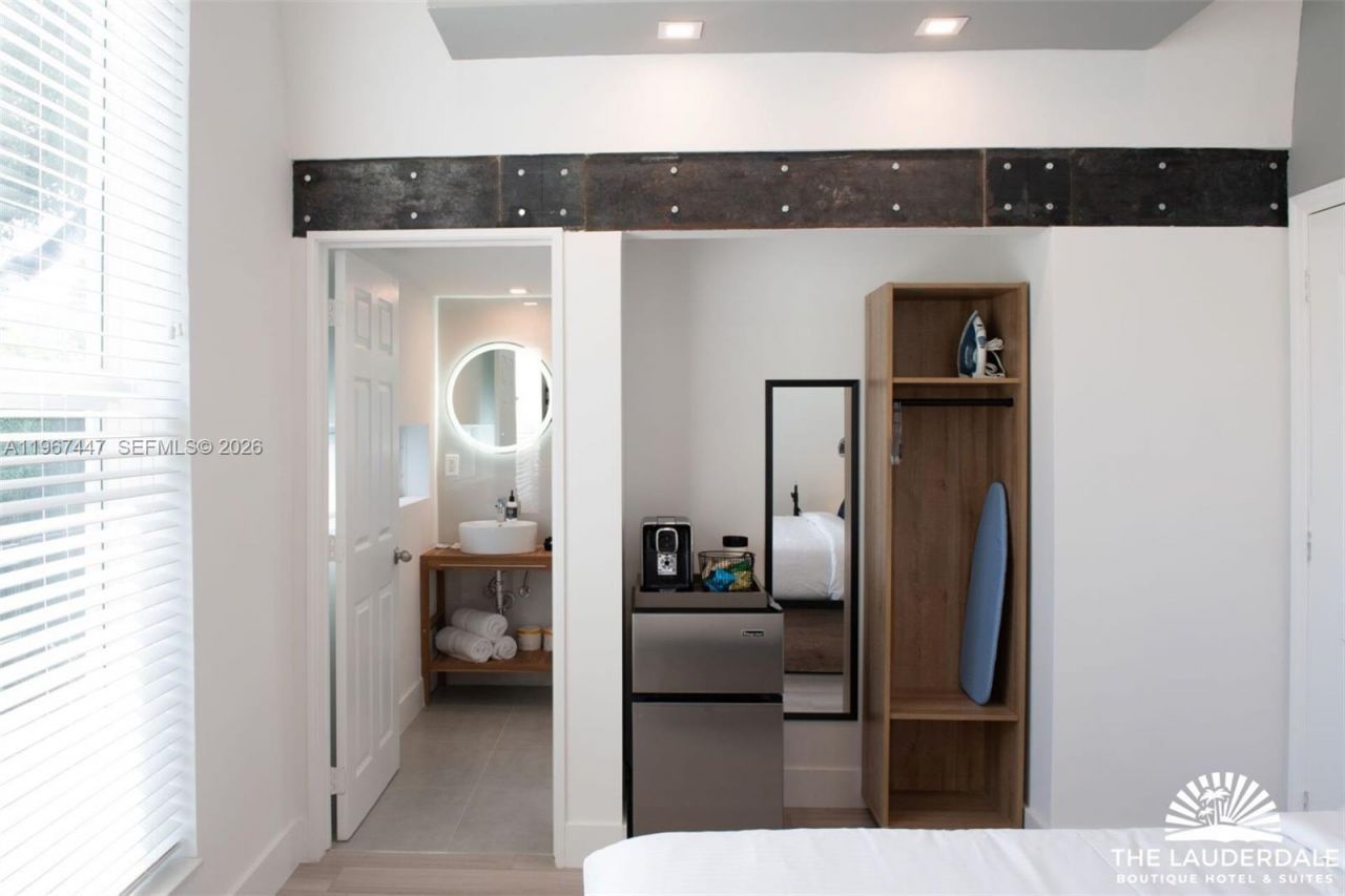 505 SE 16th St , Fort Lauderdale, FL 33316 Photo