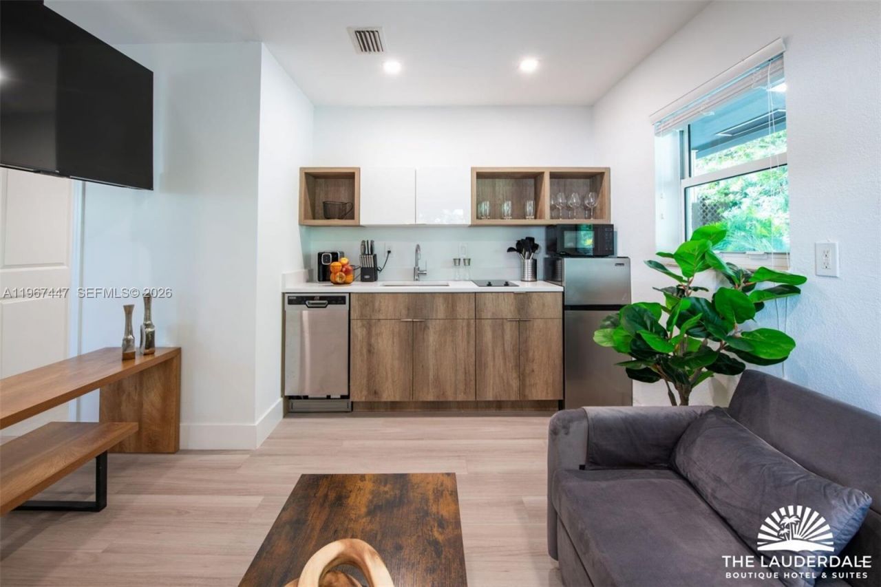 505 SE 16th St , Fort Lauderdale, FL 33316 Photo