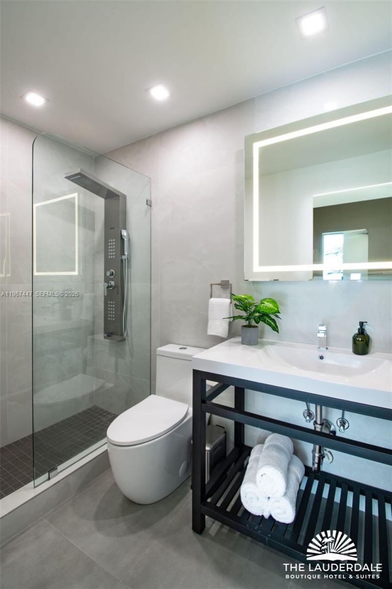 505 SE 16th St , Fort Lauderdale, FL 33316 Photo