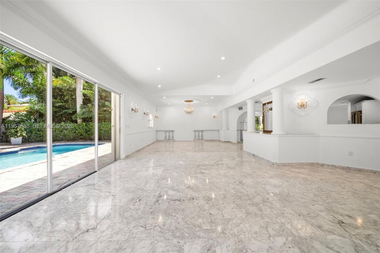 465 Golden Beach Dr , Golden Beach, FL 33160 Photo