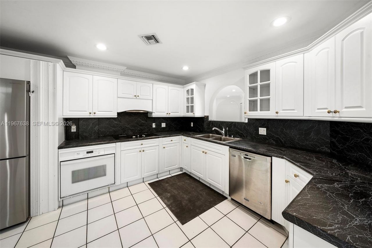 465 Golden Beach Dr , Golden Beach, FL 33160 Photo