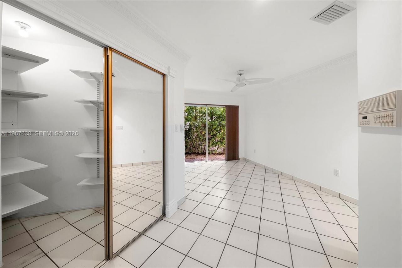 465 Golden Beach Dr , Golden Beach, FL 33160 Photo