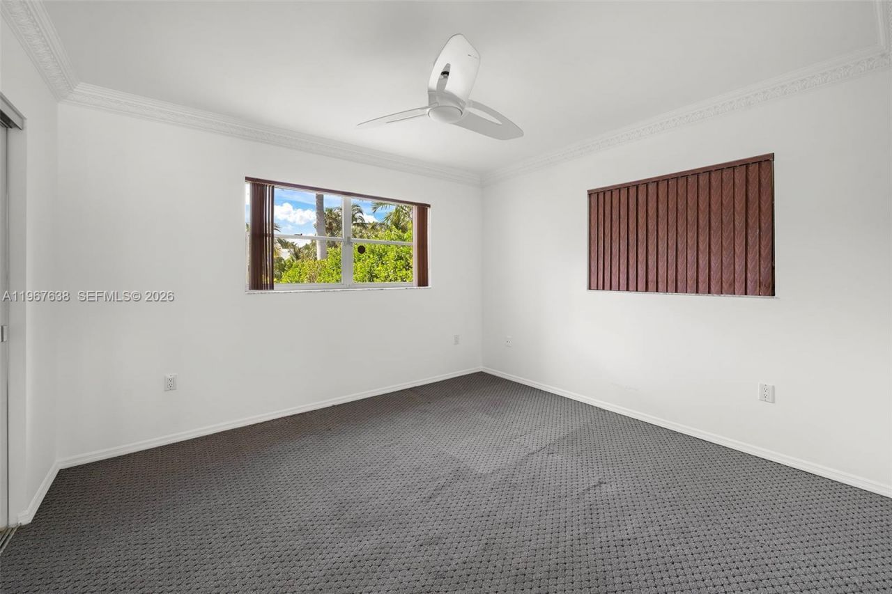 465 Golden Beach Dr , Golden Beach, FL 33160 Photo