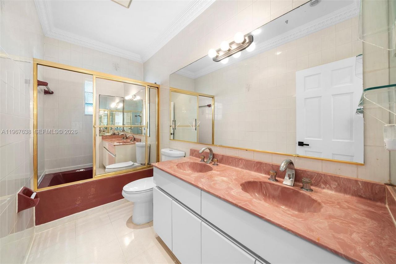 465 Golden Beach Dr , Golden Beach, FL 33160 Photo