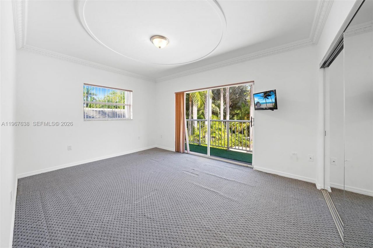 465 Golden Beach Dr , Golden Beach, FL 33160 Photo