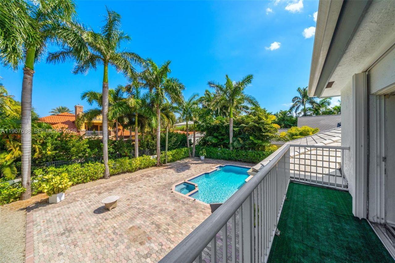 465 Golden Beach Dr , Golden Beach, FL 33160 Photo