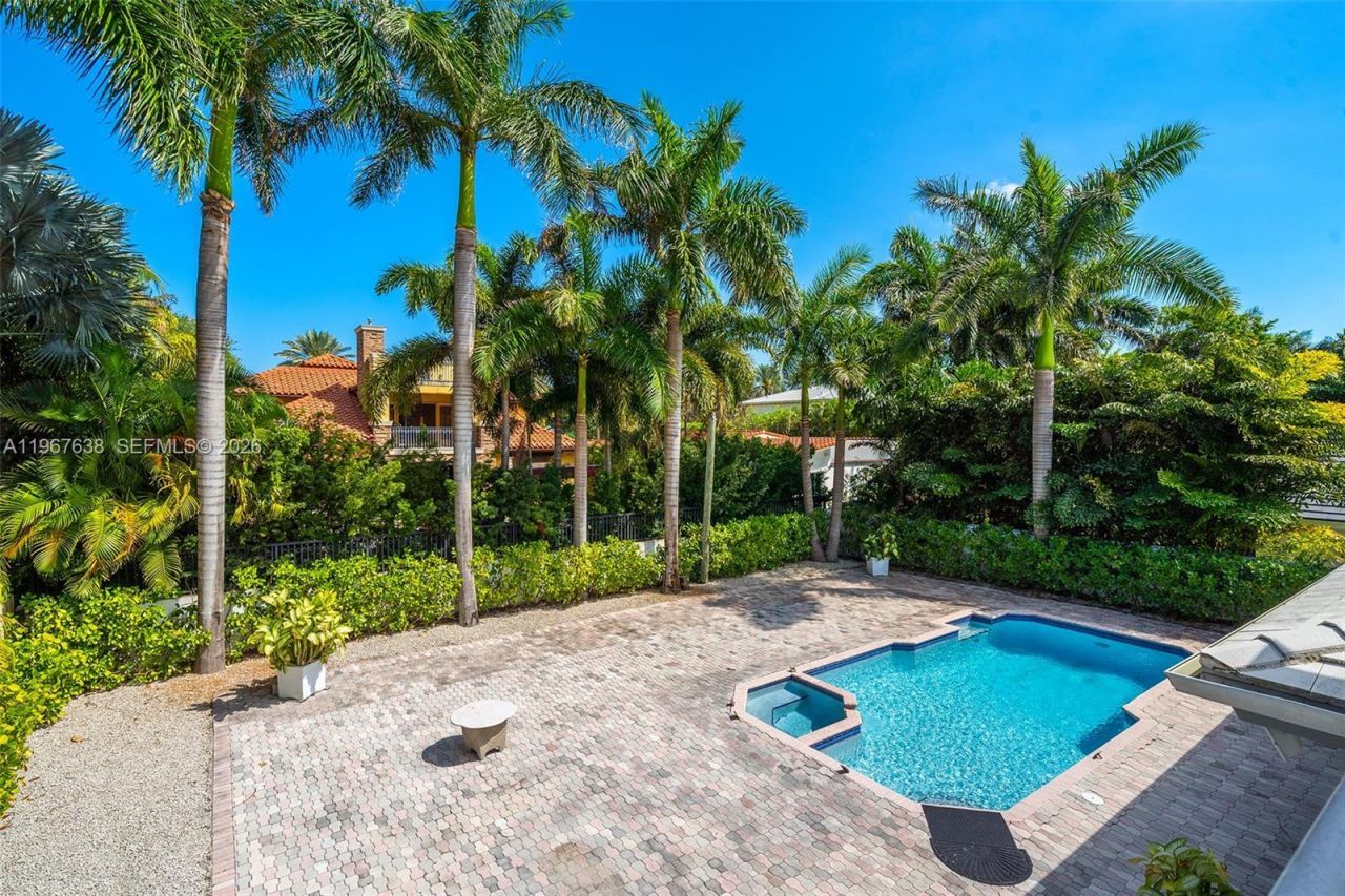 465 Golden Beach Dr , Golden Beach, FL 33160 Photo