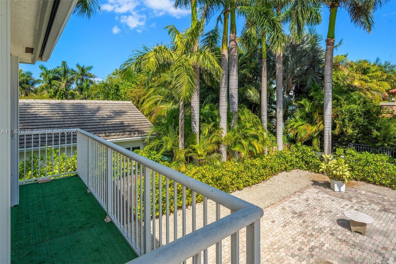 465 Golden Beach Dr , Golden Beach, FL 33160 Photo