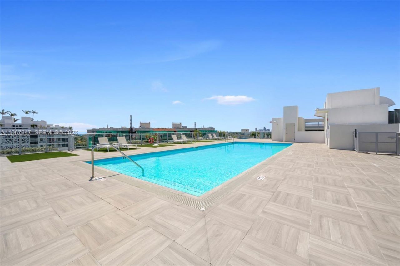 1025 92nd St, Unit 406, Bay Harbor Islands, FL 33154 Photo