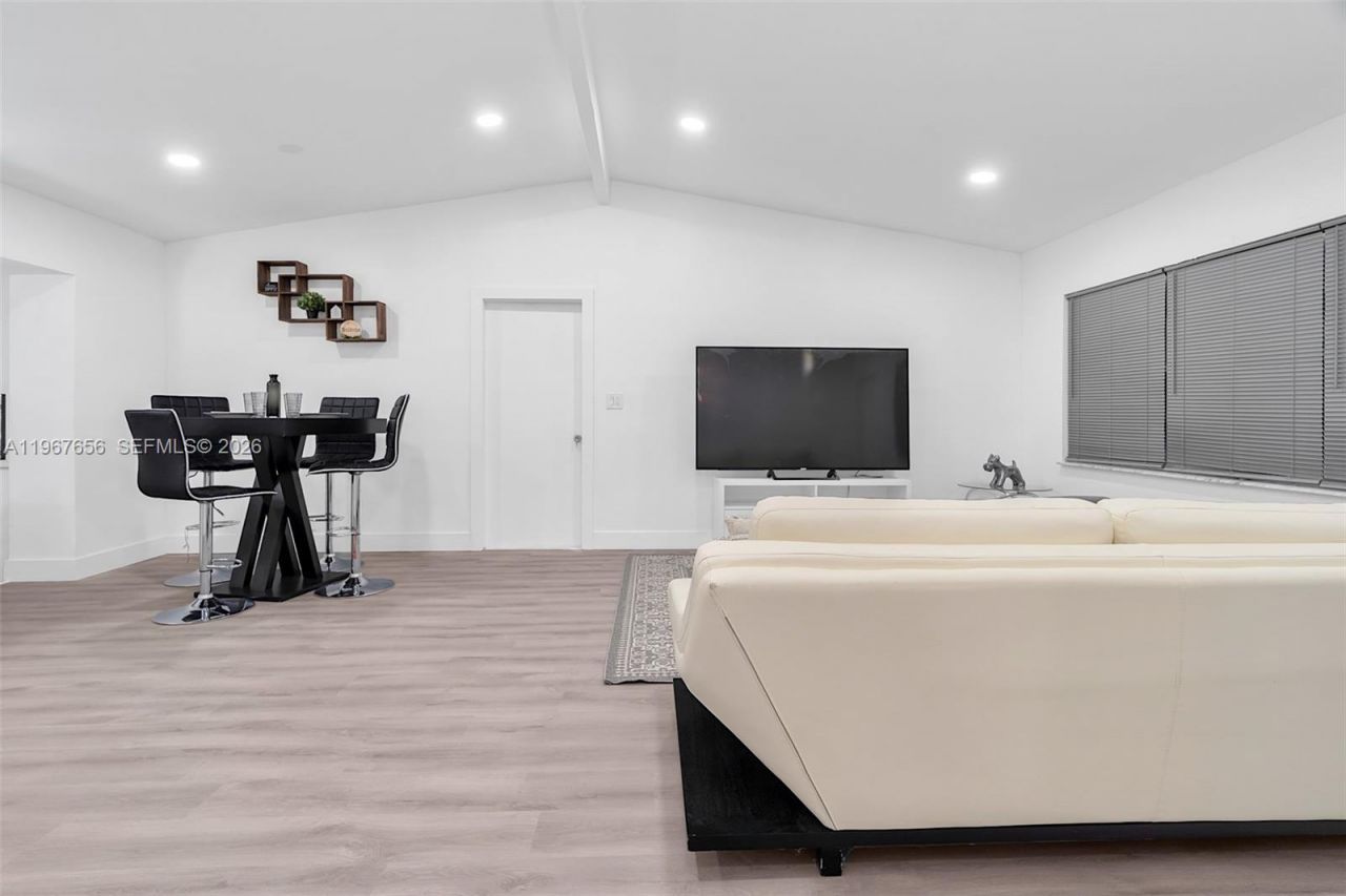 658 SW 1st Ct , Boynton Beach, FL 33426 Photo