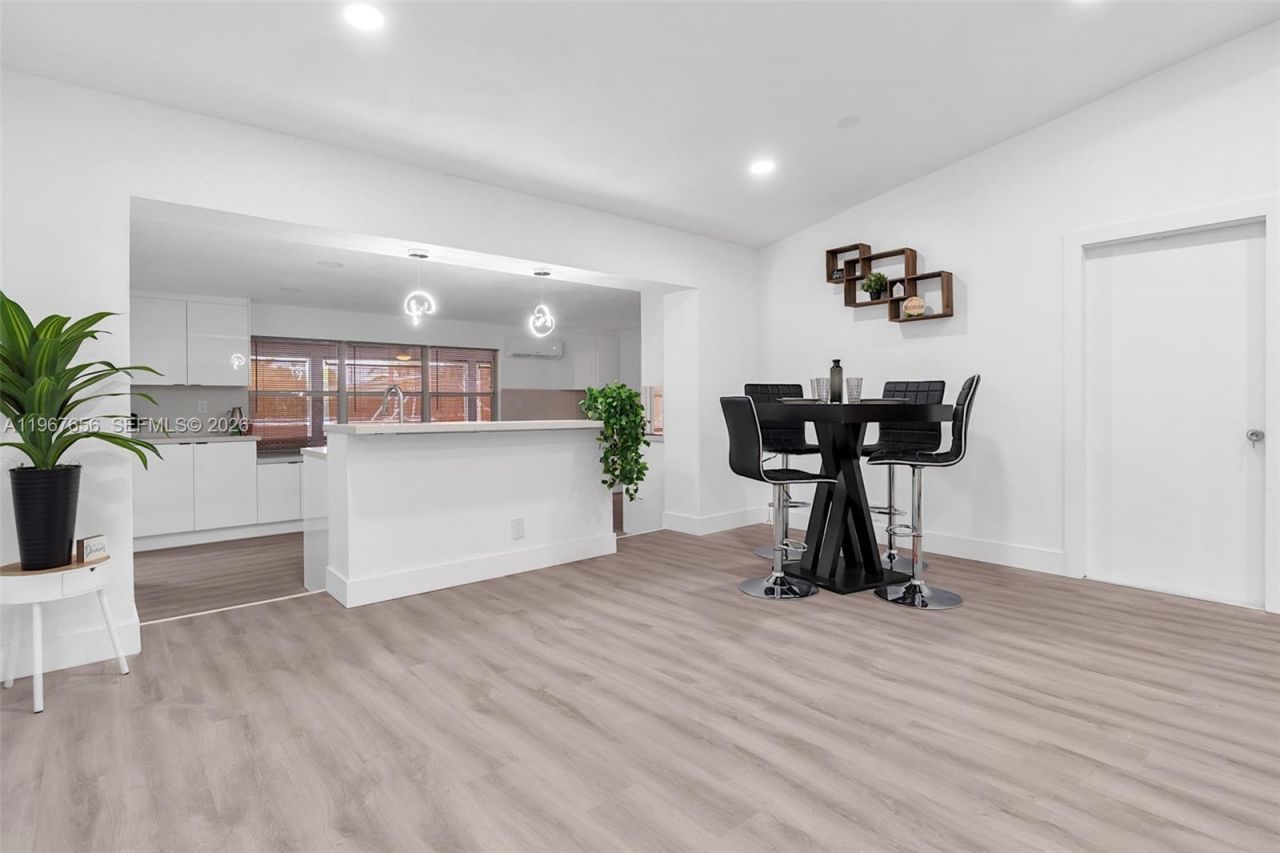 658 SW 1st Ct , Boynton Beach, FL 33426 Photo