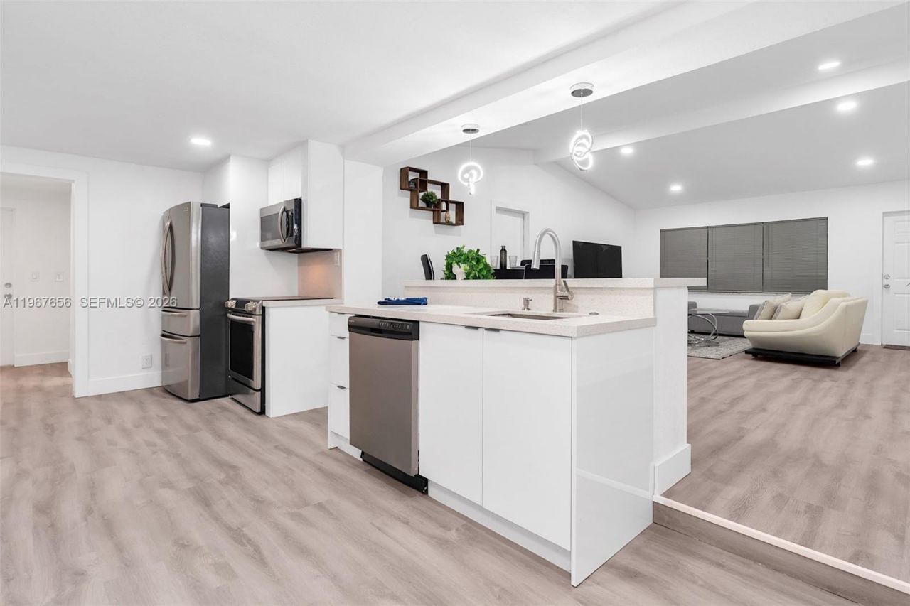 658 SW 1st Ct , Boynton Beach, FL 33426 Photo