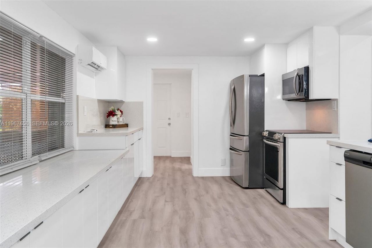 658 SW 1st Ct , Boynton Beach, FL 33426 Photo