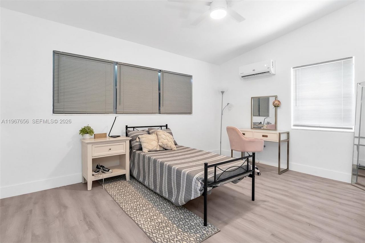 658 SW 1st Ct , Boynton Beach, FL 33426 Photo