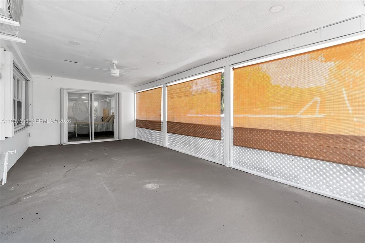 658 SW 1st Ct , Boynton Beach, FL 33426 Photo