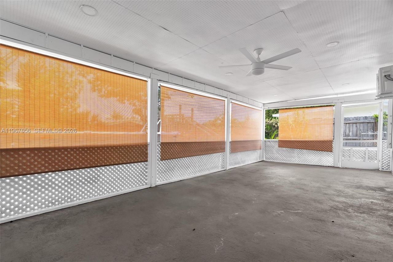 658 SW 1st Ct , Boynton Beach, FL 33426 Photo