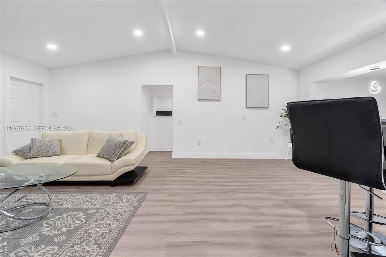 658 SW 1st Ct , Boynton Beach, FL 33426 Photo