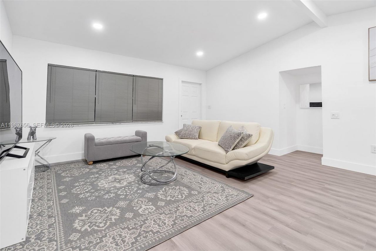 658 SW 1st Ct , Boynton Beach, FL 33426 Photo