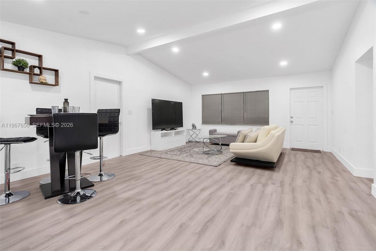 658 SW 1st Ct , Boynton Beach, FL 33426 Photo