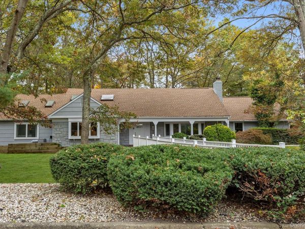 2 Westbourne Lane, Melville, NY 11747