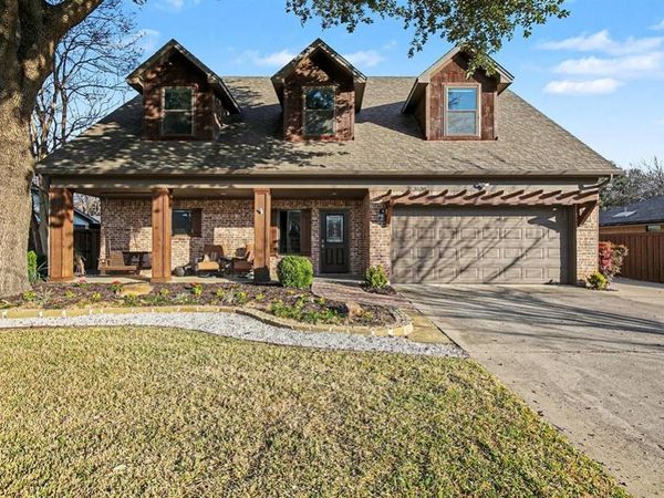 3538 Mercury Drive, Grapevine, TX 76051