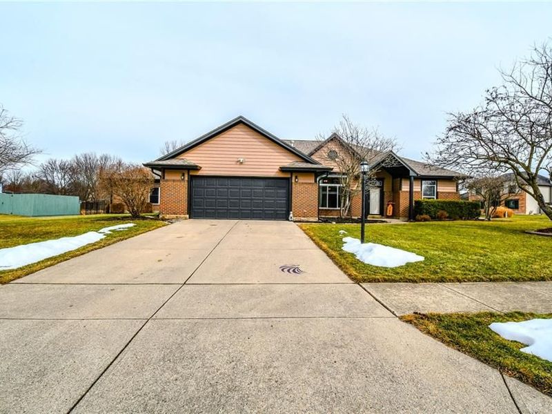 1374 Rose Lake Drive, Bellbrook, OH 45305 Photo 3