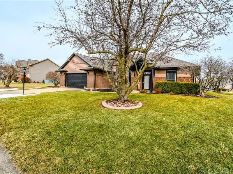 1374 Rose Lake Drive, Bellbrook, OH 45305 Photo 5