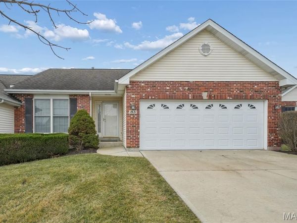 83 Foxgate Court , St Peters, MO 63376