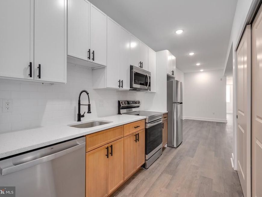 927 N 42nd Street, Unit 2, Philadelphia, PA 19104 Main Photo