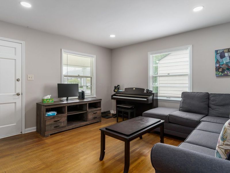 62 E Stanton Avenue , Columbus, OH 43214 Photo 5