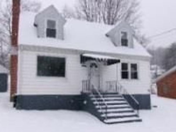 2804 Grassy Branch, Bluefield, WV 24701