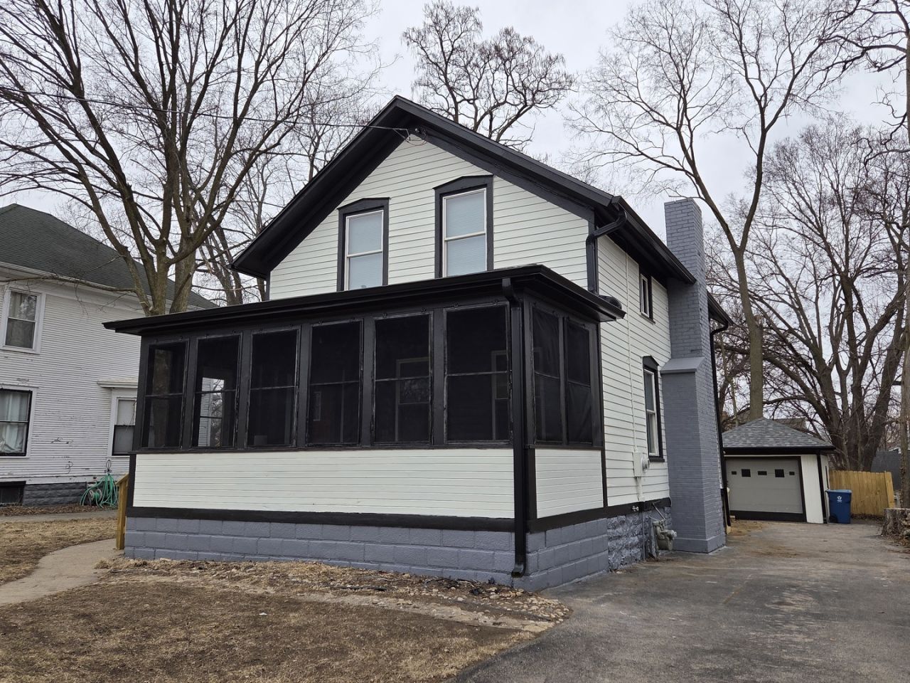 313 W 6th Street, Dixon, IL 61021 Main Photo