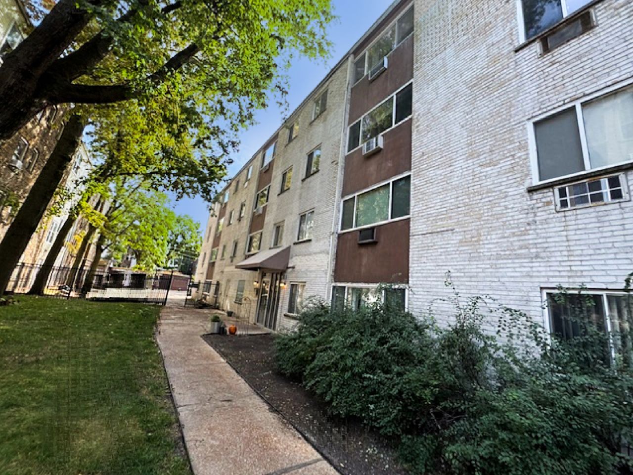 1441 W Farwell Avenue, Unit 4E, Chicago, IL 60626 Main Photo