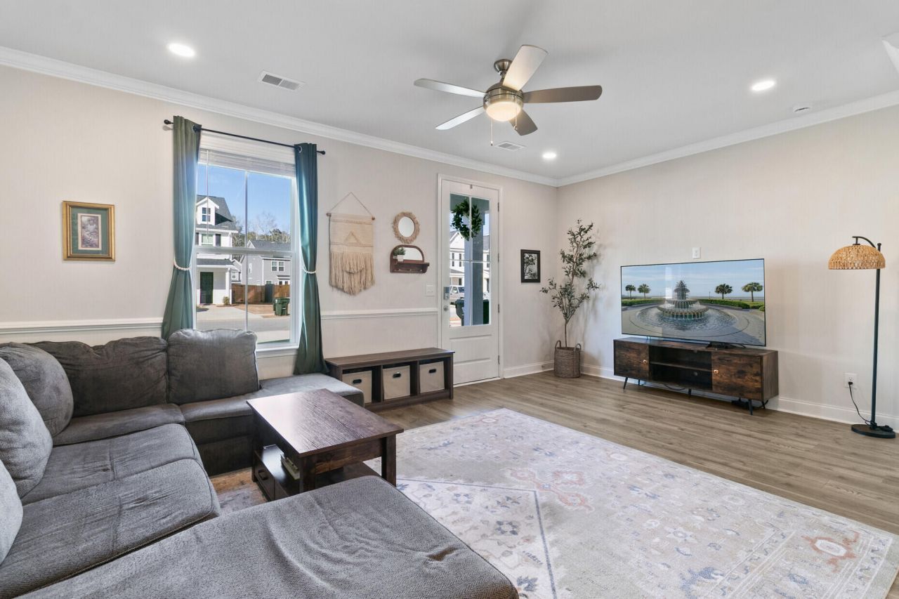 511 Green Fern Drive Photo 11