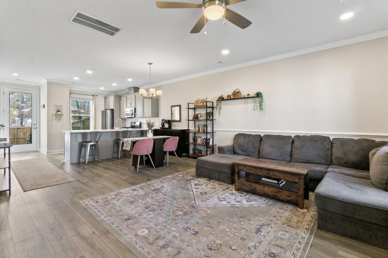 511 Green Fern Drive Photo 12