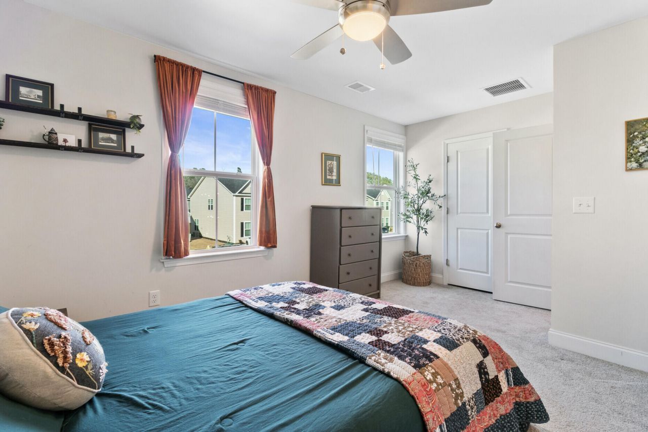 511 Green Fern Drive Photo 24