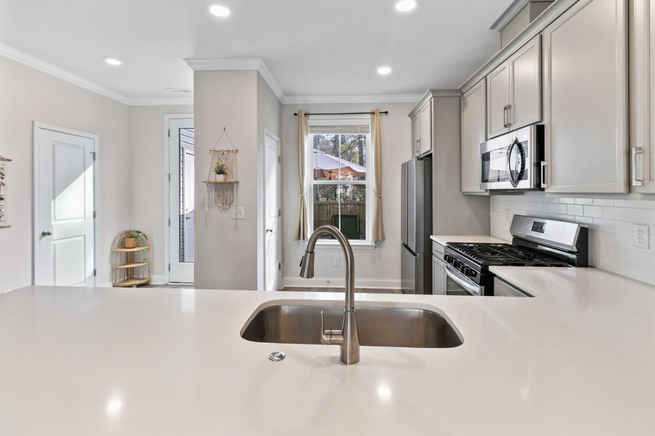 511 Green Fern Drive Photo 9