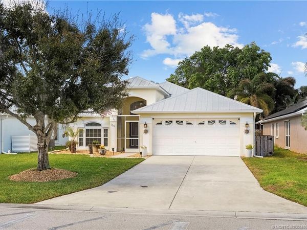 820 NW Waterlily Place, Jensen Beach, FL 34957