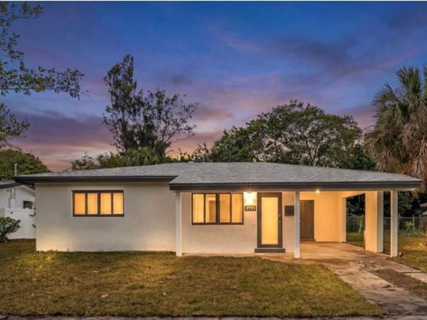 1398 NE 37th St, Oakland Park, FL 33334